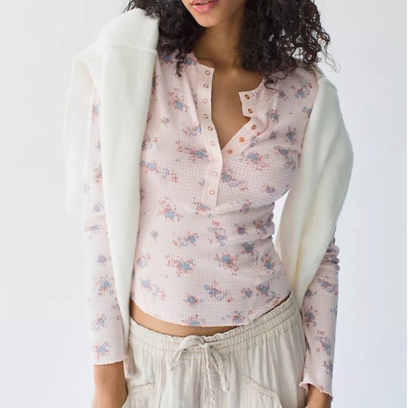 Free People Intimately One Of The Girls Printed Henley Light Pink Combo - Picture 3 of 7